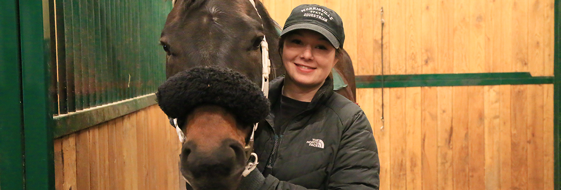 Western Riding and Standard Breed Racing Barn