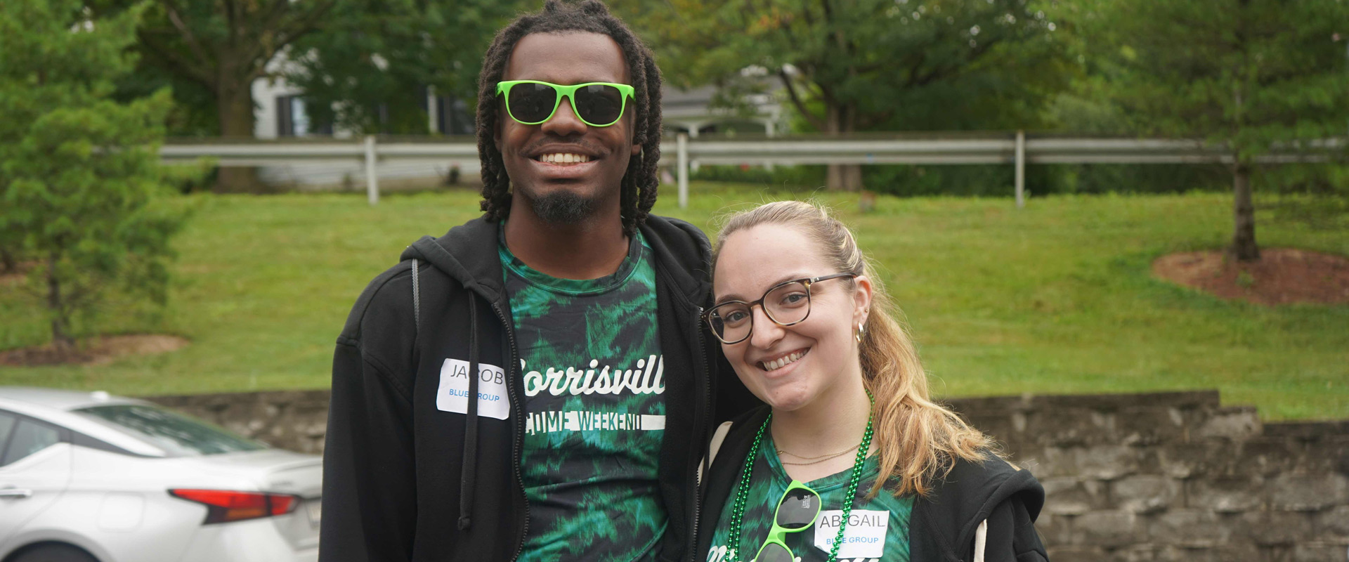 Jacob Works and Abigail Gracey prepare to greet fellow Mustangs during Welcome Weekend.