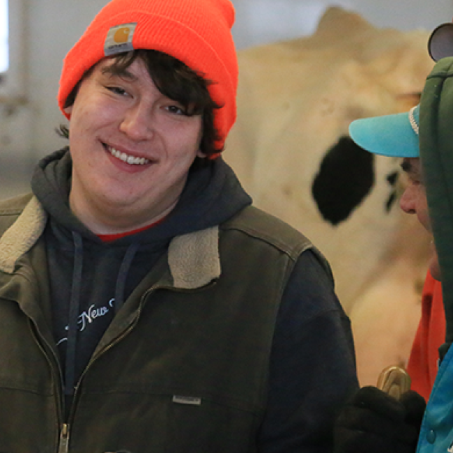 Dairy students with cows