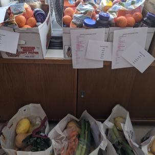 Thanksgiving food baskets and bags
